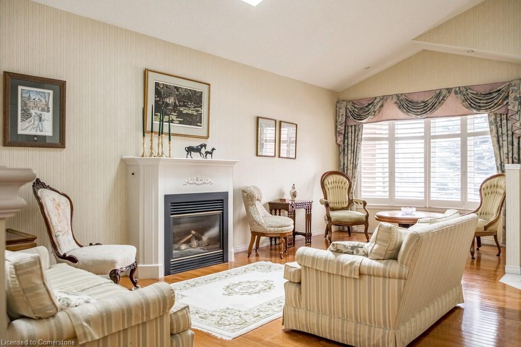 60 Redfern Avenue Property Photo 7