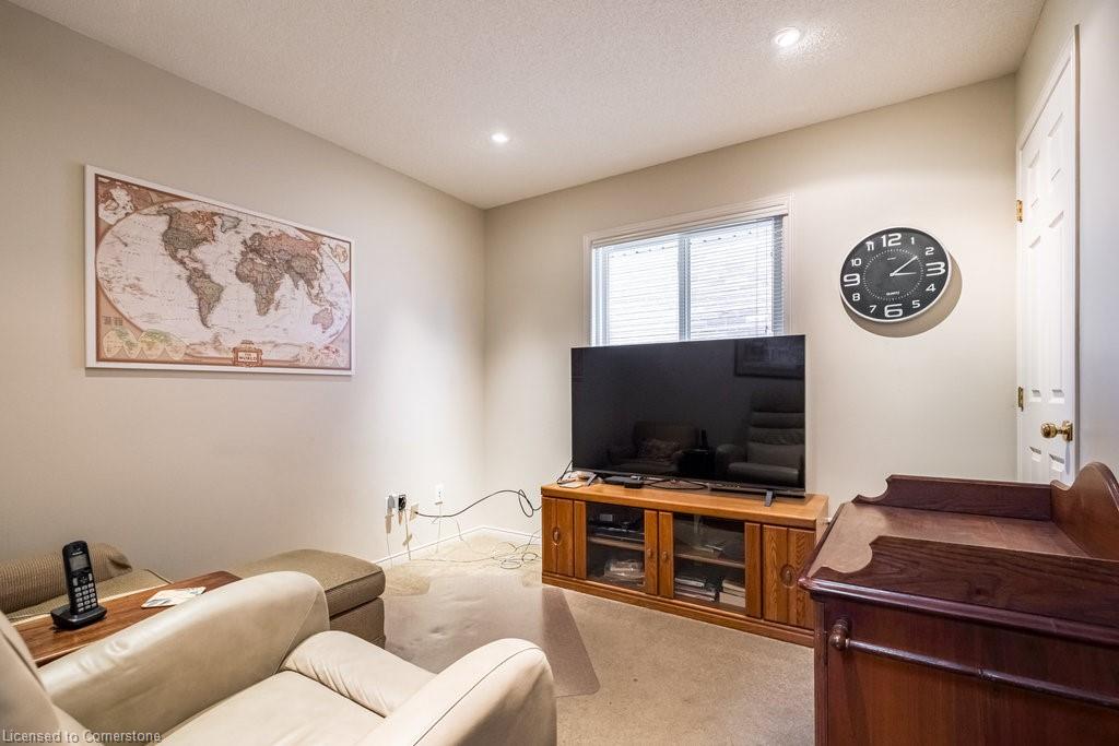 60 Redfern Avenue Property Photo 21