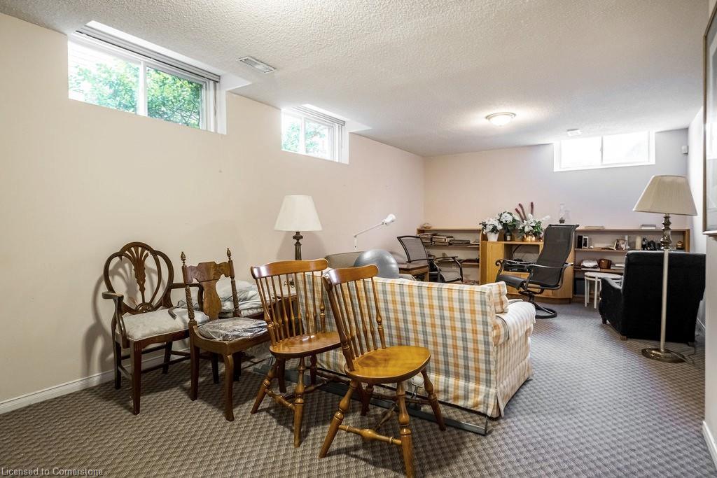 60 Redfern Avenue Property Photo 26