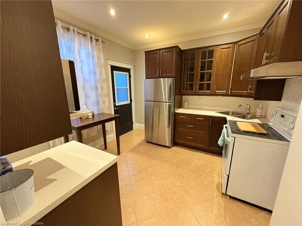 691 Wilson Street Property Photo 9