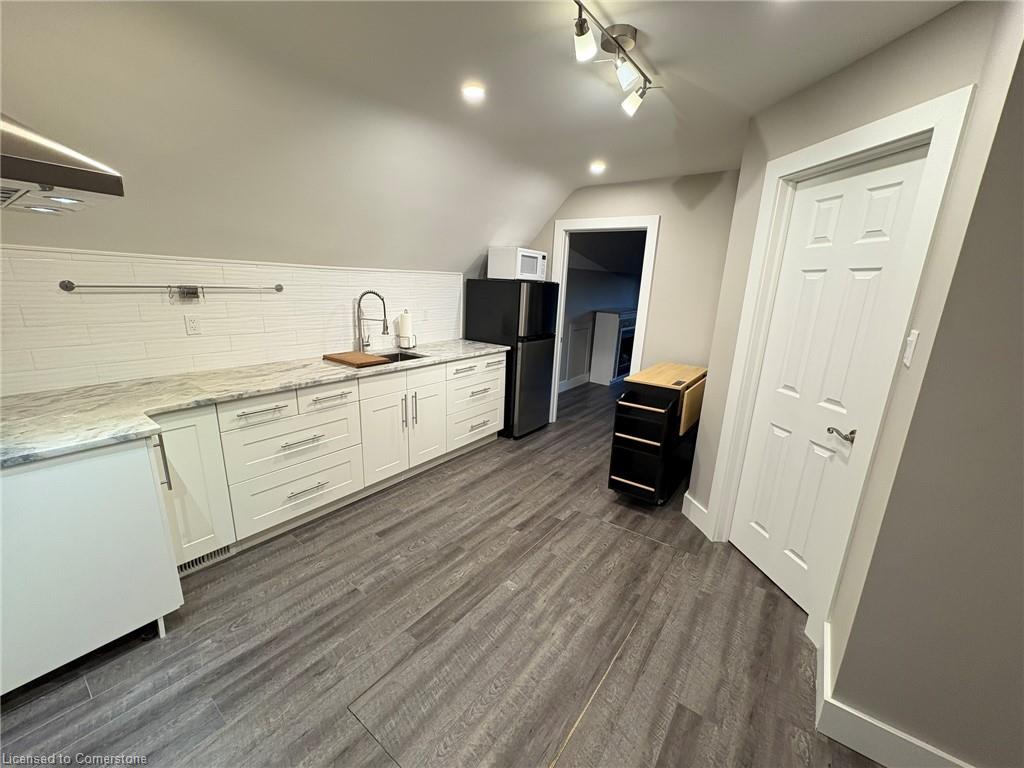 691 Wilson Street Property Photo 29