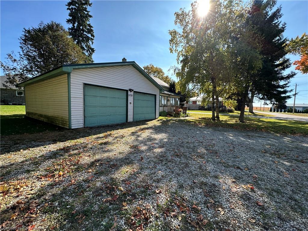 570 Lowe Street Property Photo 12