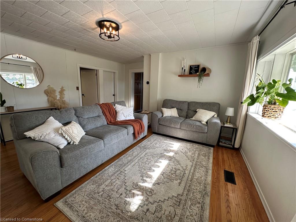570 Lowe Street Property Photo 15