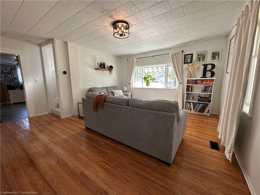 570 Lowe Street Property Photo 17