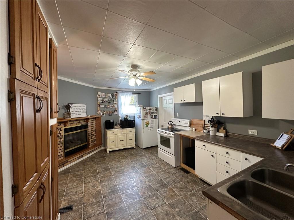 570 Lowe Street Property Photo 20