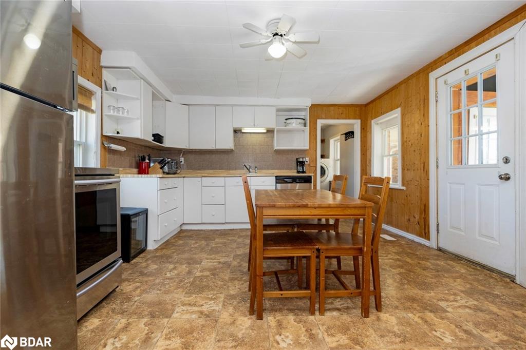 835 11th Street W Property Photo 4