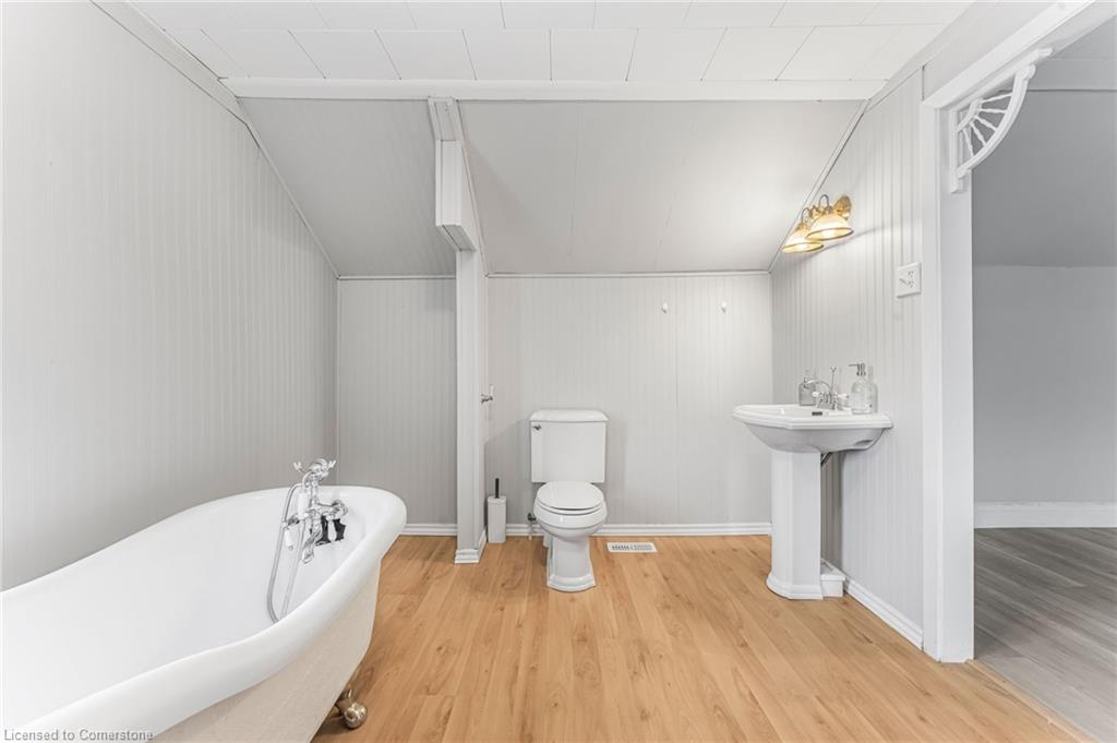64067 Wellandport Road Property Photo 24