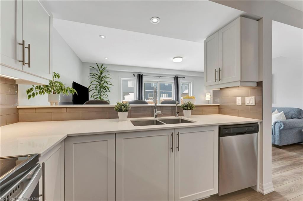 48 Bawcutt Crescent Property Photo 12