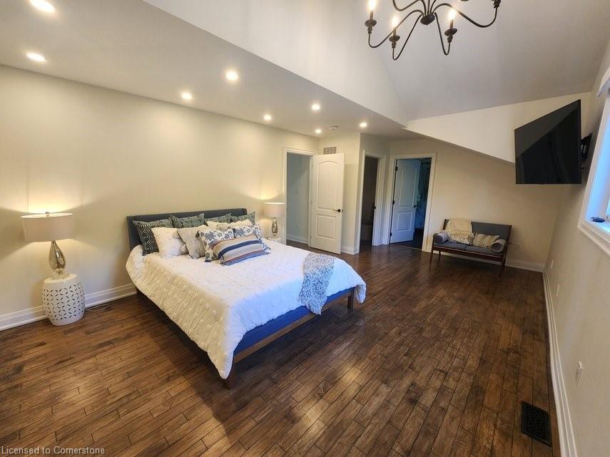 2019 Dundas Street Property Photo 17