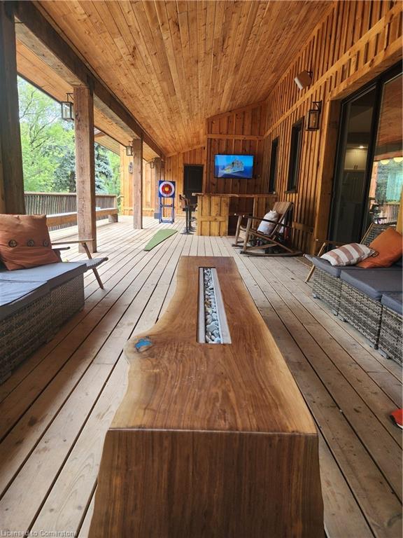 2019 Dundas Street Property Photo 22