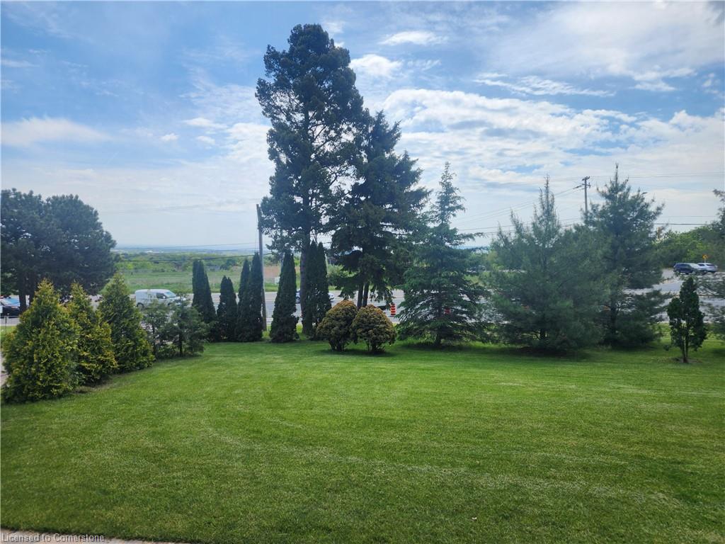 2019 Dundas Street Property Photo 26