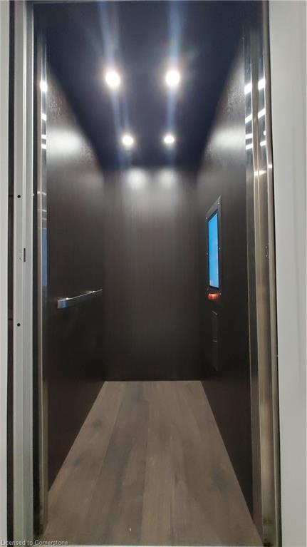 2019 Dundas Street Property Photo 37