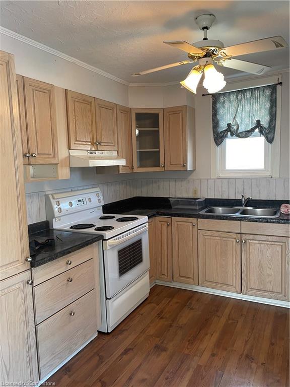 172 Mechanic Street Property Photo 6