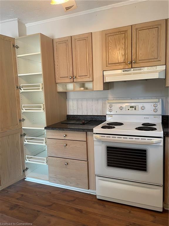 172 Mechanic Street Property Photo 7