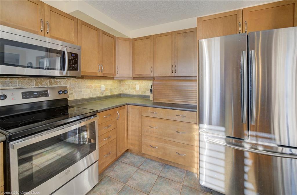 37 Grey Oak Drive Property Photo 16