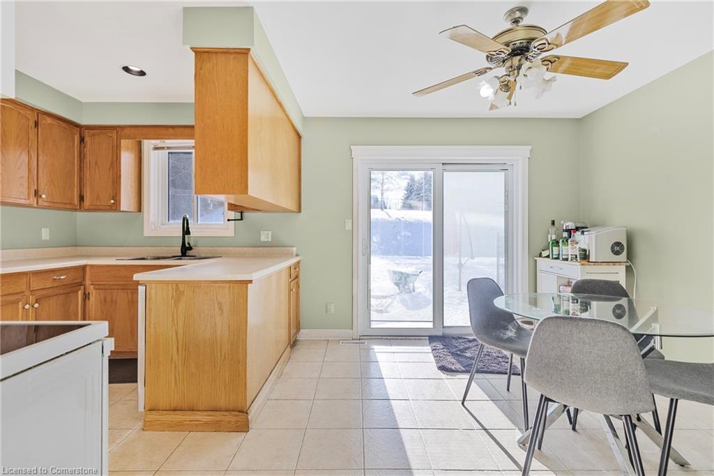 231 Freelton Road Property Photo 14