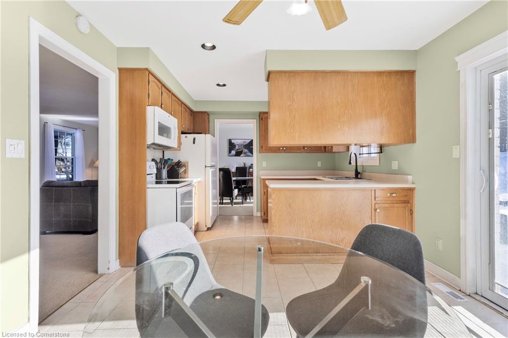 231 Freelton Road Property Photo 15