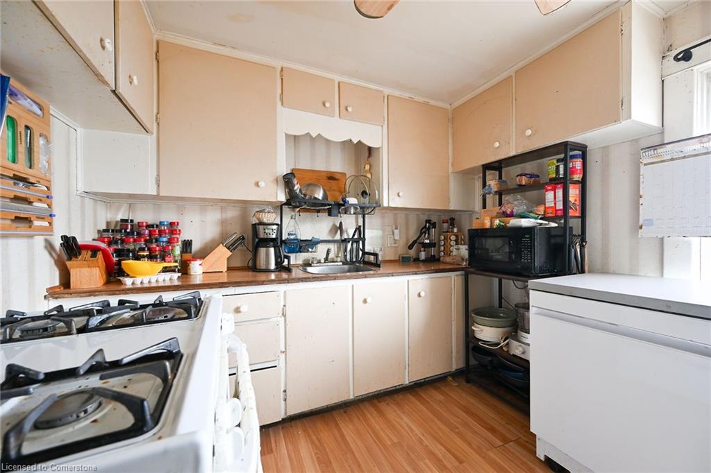 6 Howard Street Property Photo 13