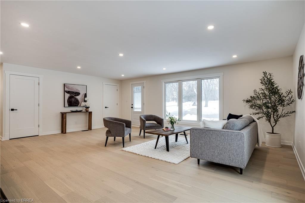 32 Princess Street Property Photo 6