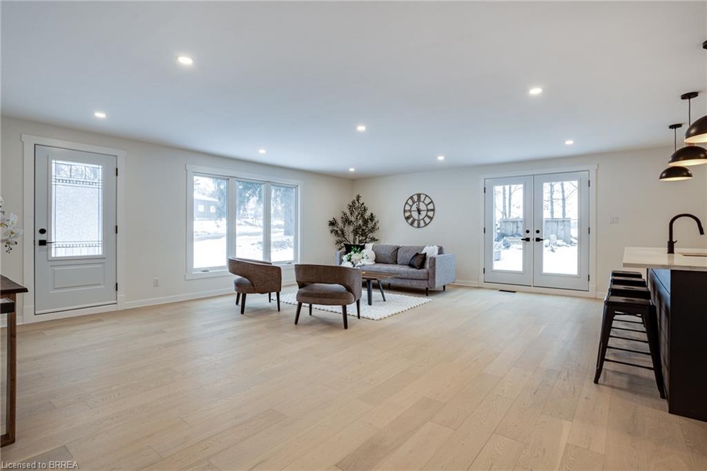 32 Princess Street Property Photo 9