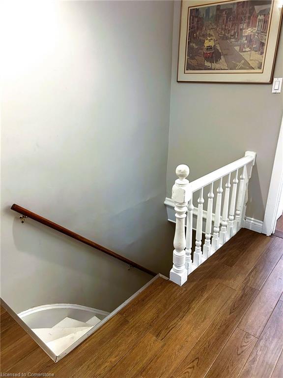 175 John Street S Property Photo 26