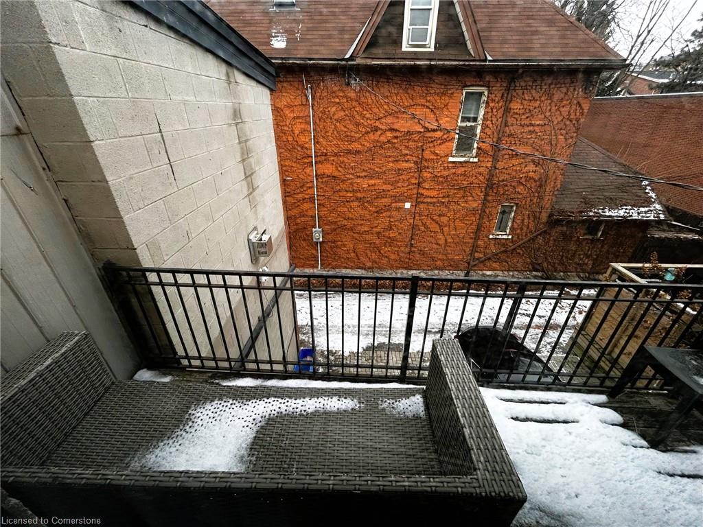 175 John Street S Property Photo 34