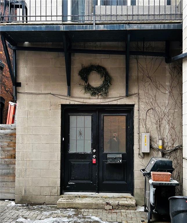 175 John Street S Property Photo 35