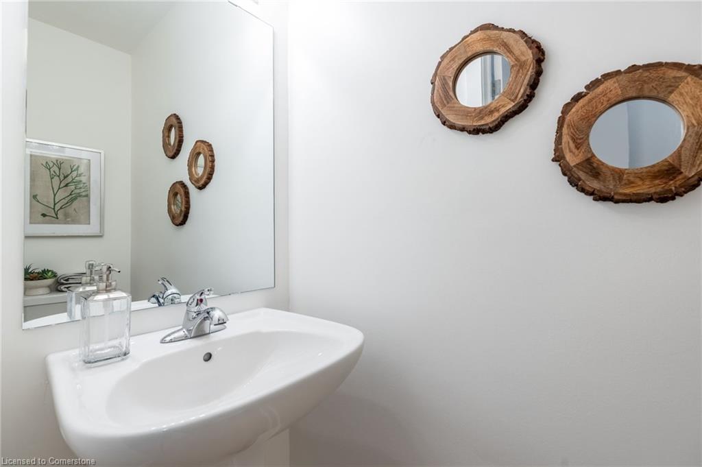 39 Woodman Drive N Property Photo 15