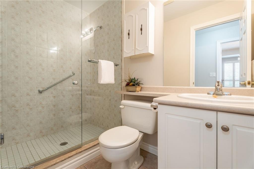 102-5188 Lakeshore Road Property Photo 12