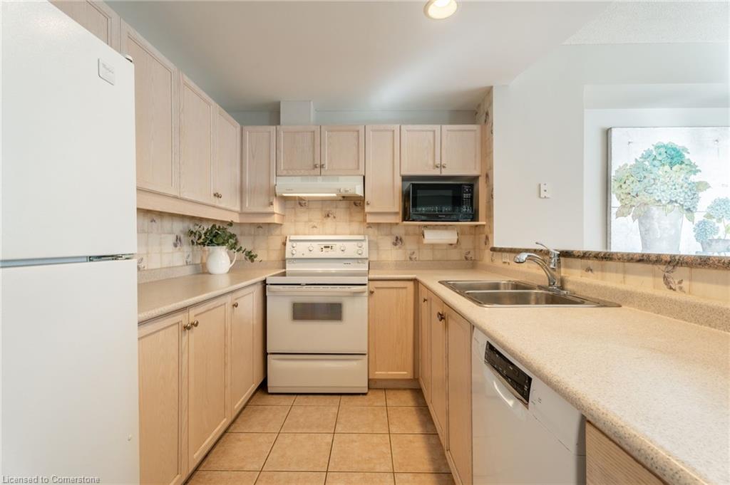 102-5188 Lakeshore Road Property Photo 15