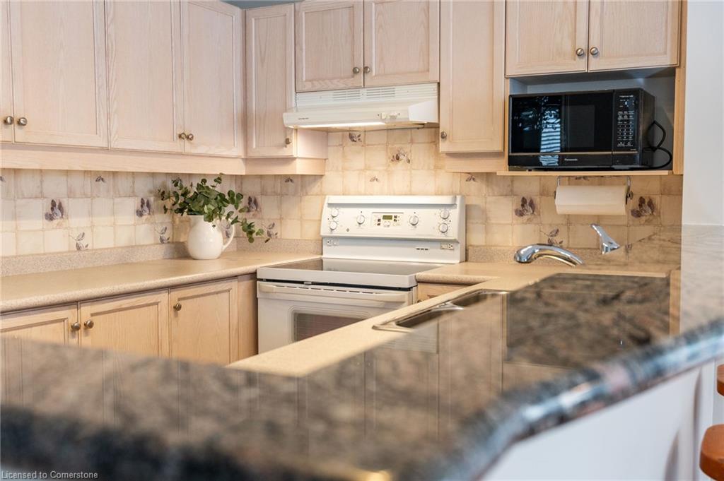 102-5188 Lakeshore Road Property Photo 18