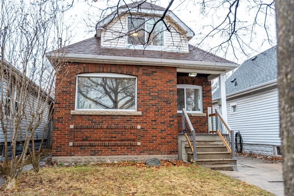 149 Weir Street N Property Photo