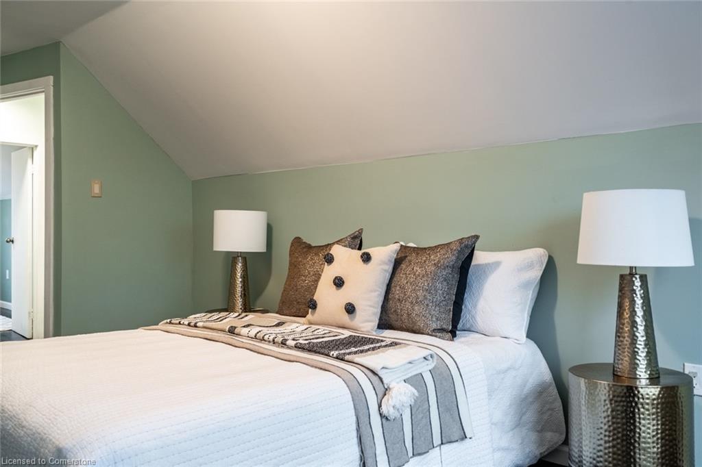 149 Weir Street N Property Photo 31
