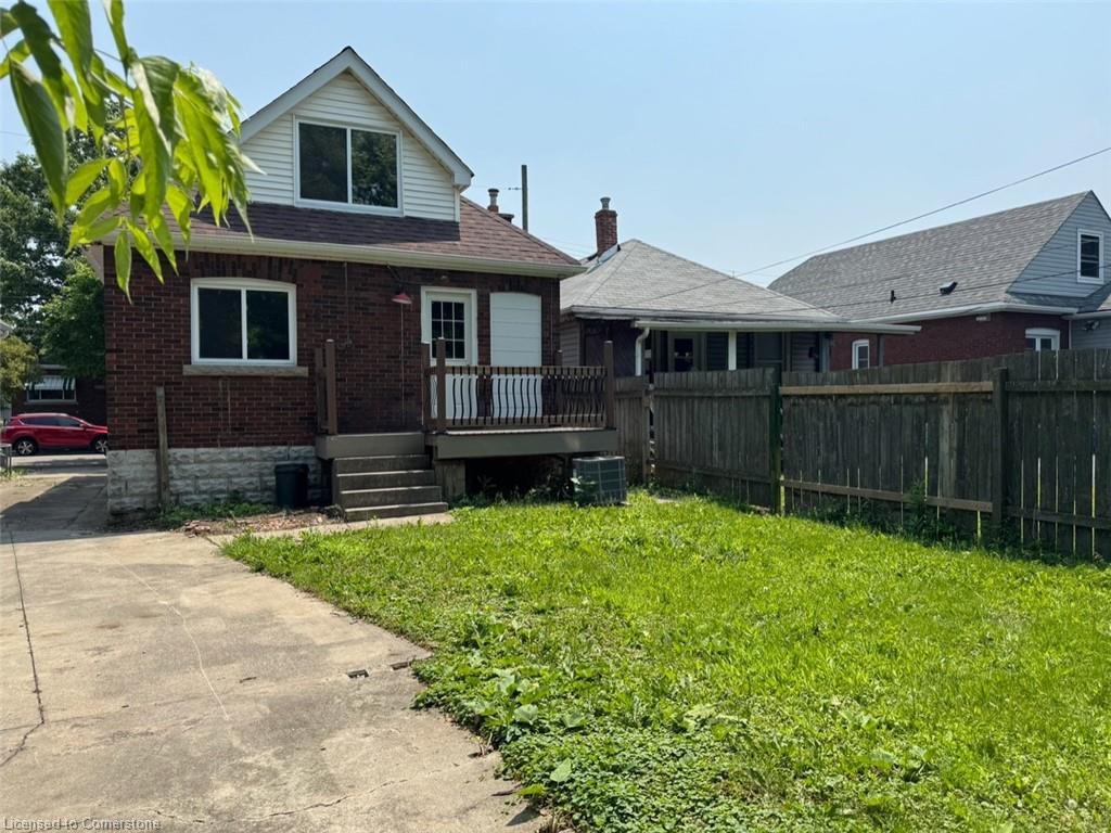 149 Weir Street N Property Photo 38