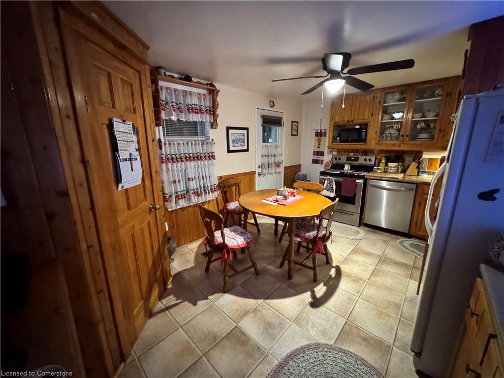 221 Samuelson Street Property Photo 2
