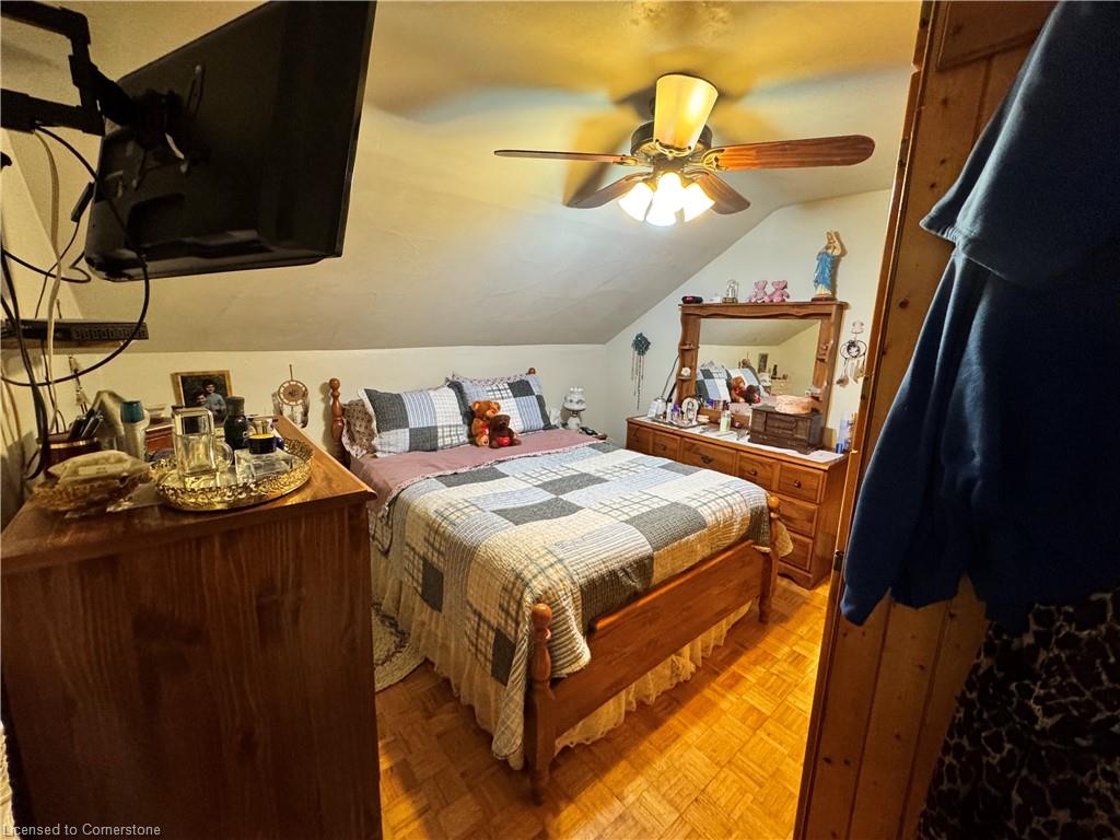 221 Samuelson Street Property Photo 5