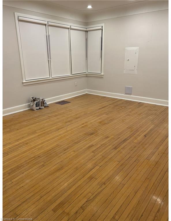 565 Mohawk Road W Property Photo