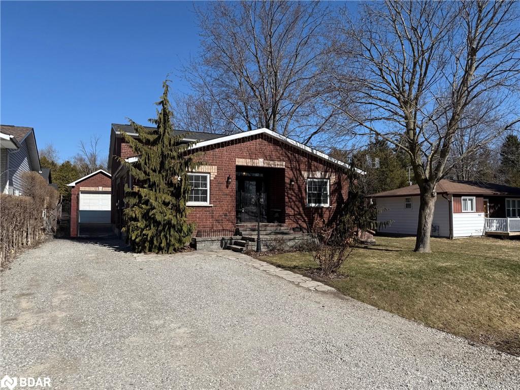 1048 Fern Road Property Photo