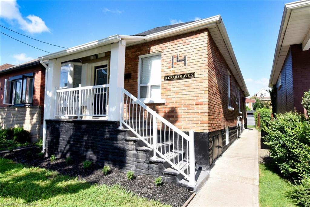 14 Graham Avenue S Property Photo