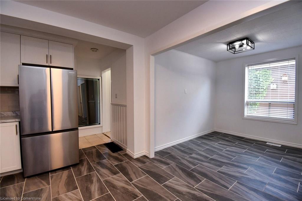 14 Graham Avenue S Property Photo 7