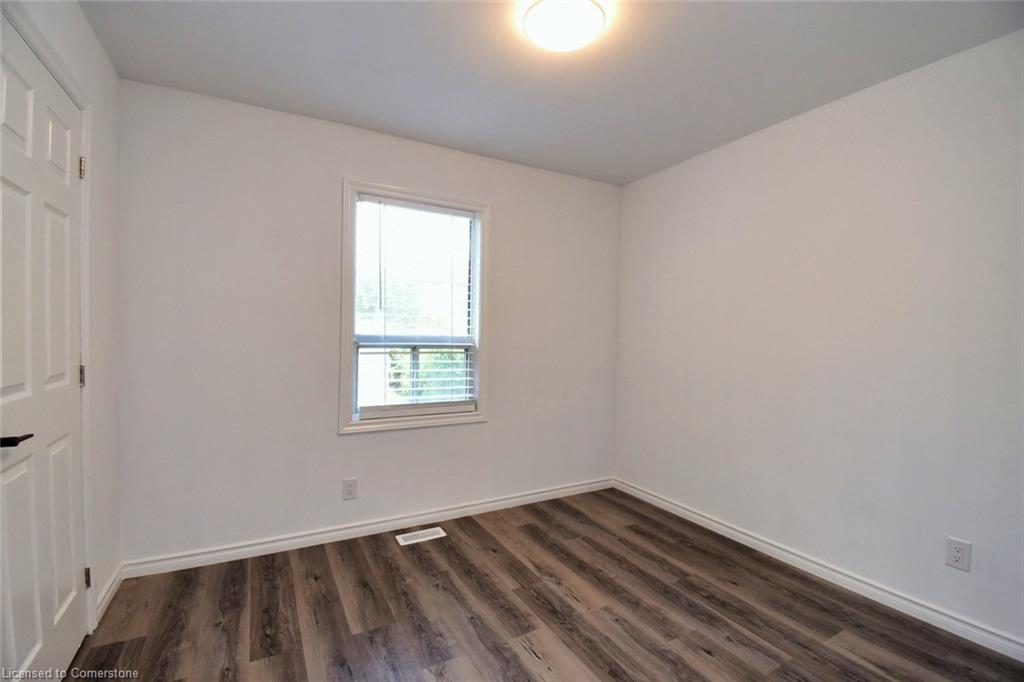 14 Graham Avenue S Property Photo 13