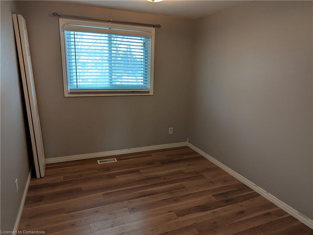 1014a Vanier Avenue Property Photo 17