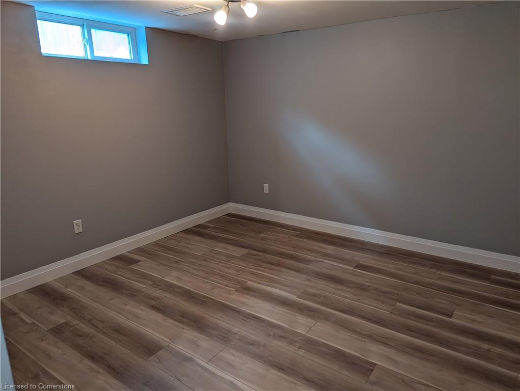 1014a Vanier Avenue Property Photo 24