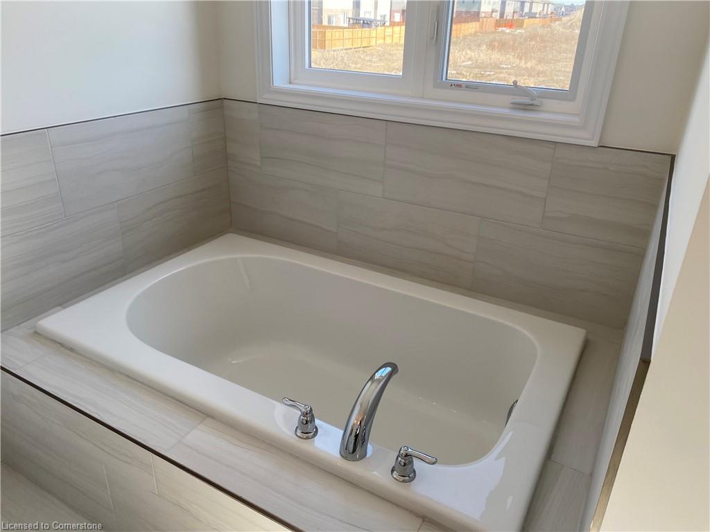33 Henry Maracle Street Property Photo 11