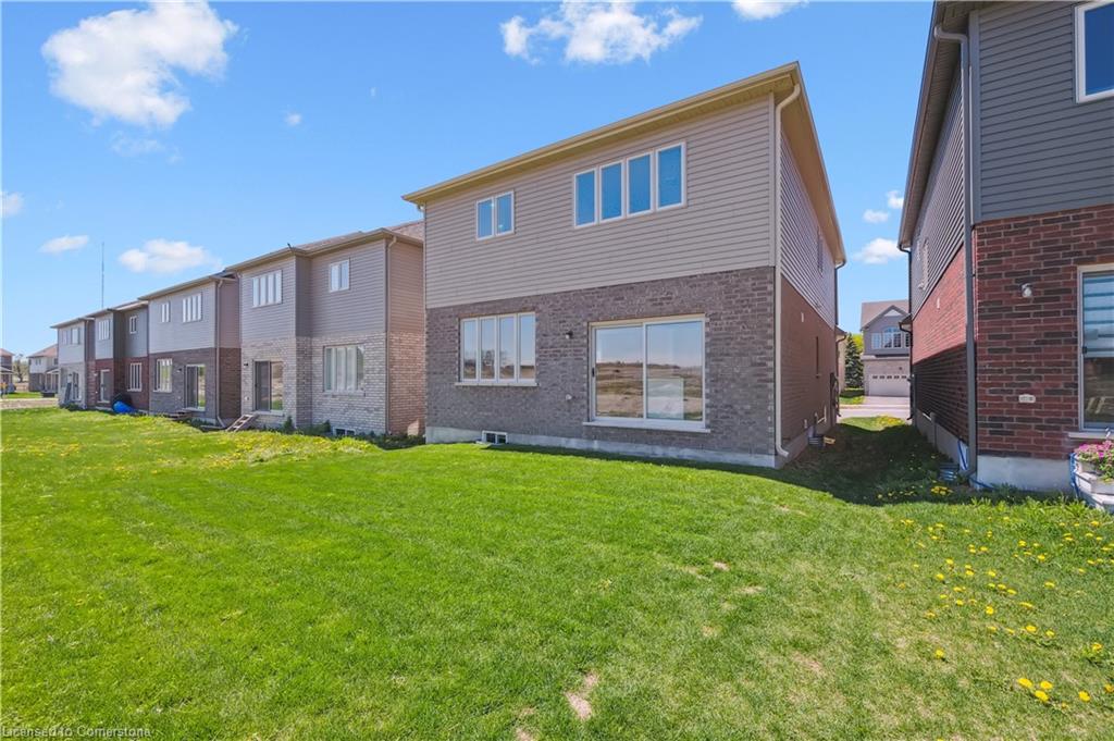 33 Henry Maracle Street Property Photo 16