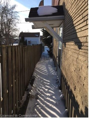 68 Queen Street S Property Photo 6