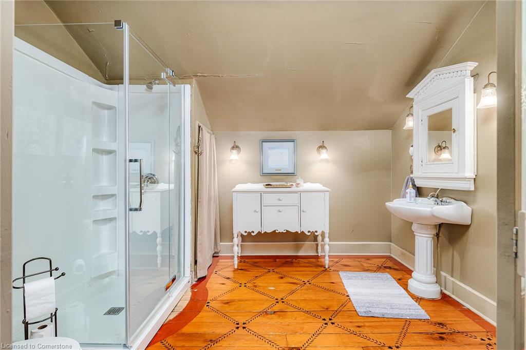 2 Arnold Street Property Photo 16