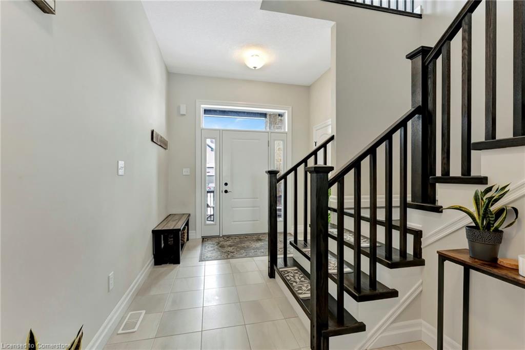 185 Savannah Ridge Drive Property Photo 2