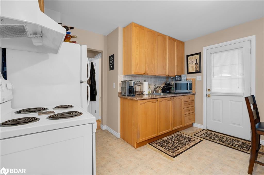 128 Berczy Street Property Photo 9