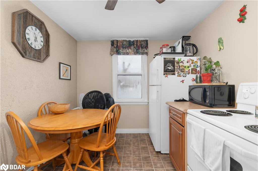 128 Berczy Street Property Photo 25